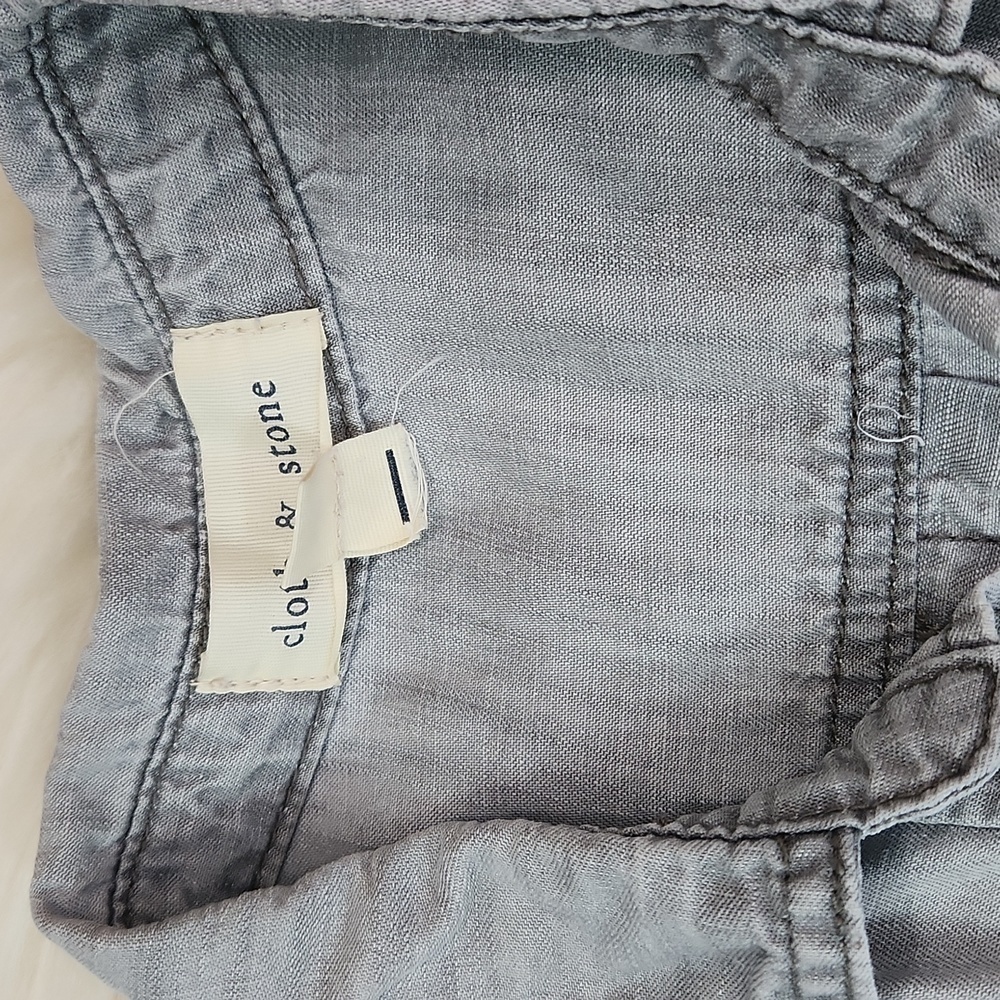 Cloth & Stone Gray 3/4 Sleeve Button Up Womens Bliuse - Picture 2 of 4